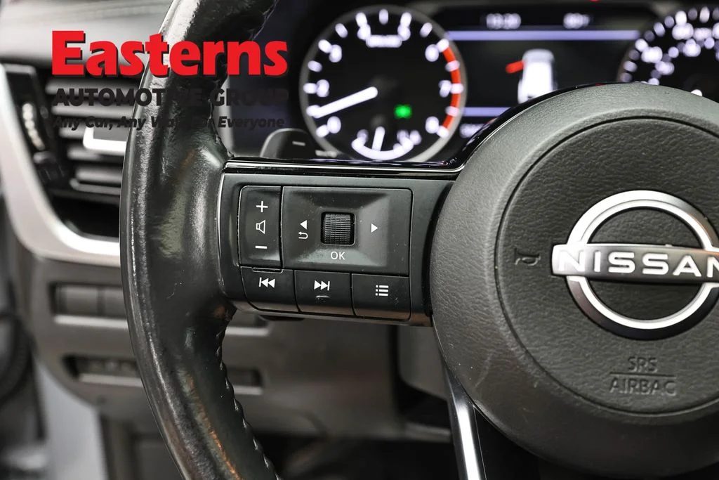 Used 2023 Gray Nissan SL image 15