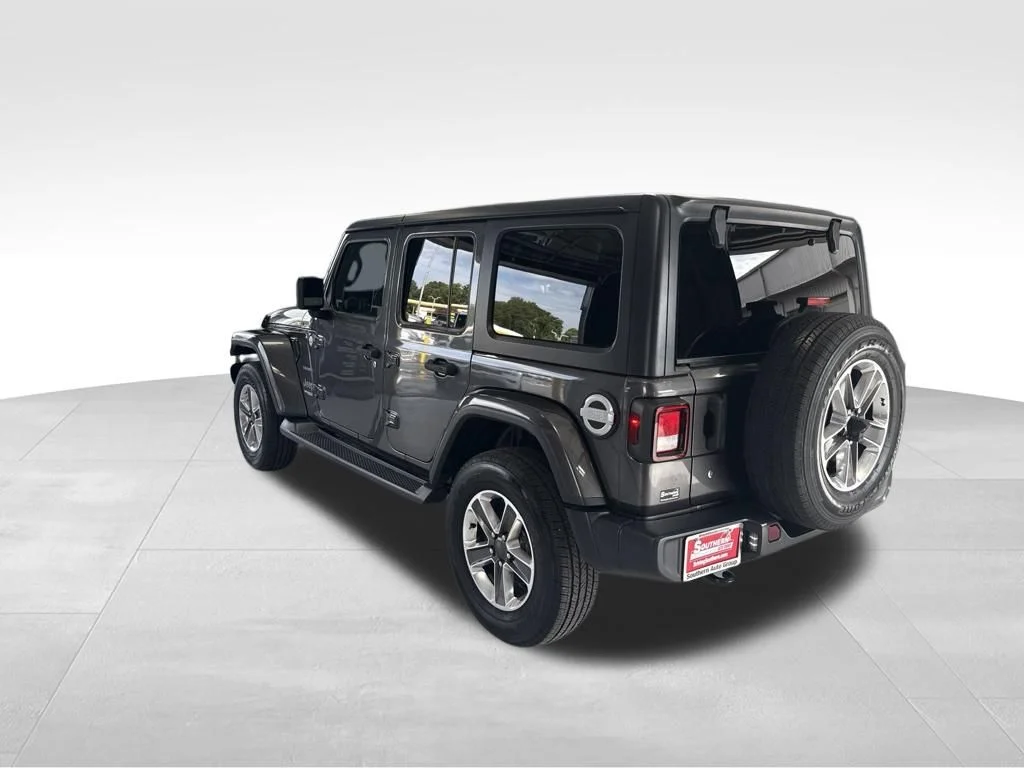 Used 2020 Gray Jeep Unlimited Sahara image 5