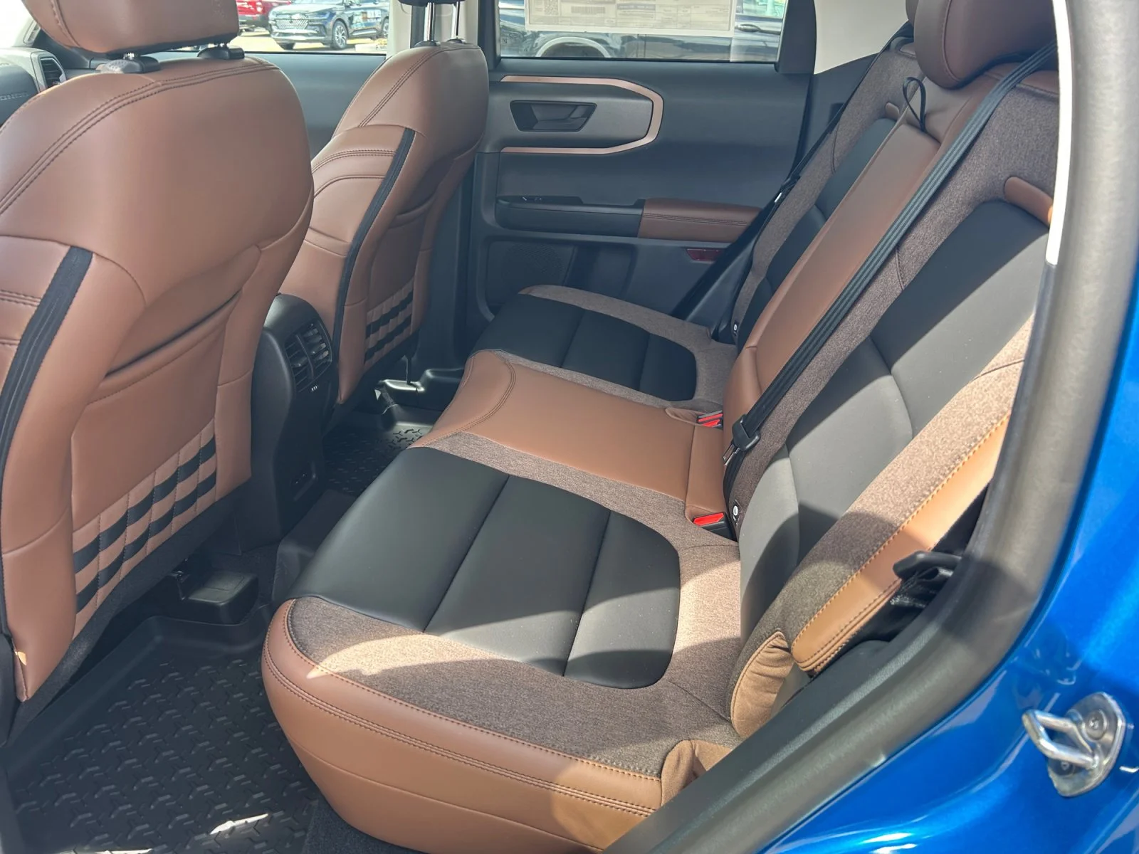 New 2026 Velocity Blue Metallic Ford Outer Banks image 17
