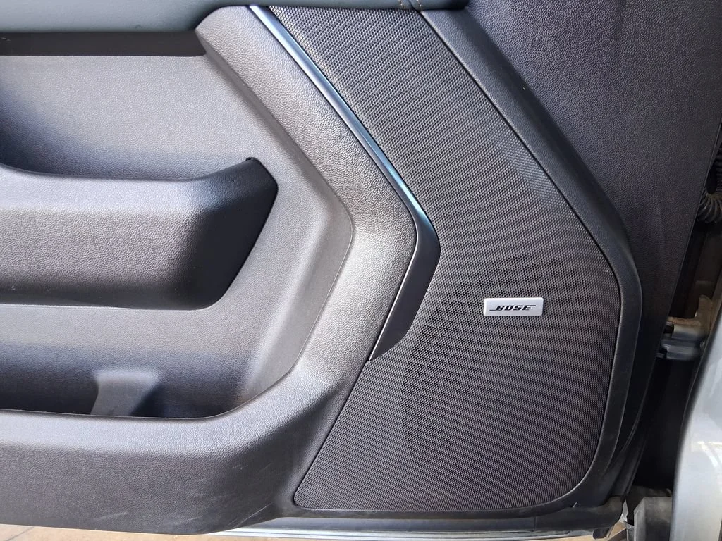 Used 2025 Sterling Metallic GMC AT4 image 18
