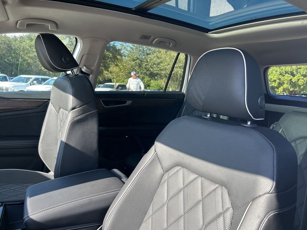 New 2026 White Volkswagen 2.0T SEL Premium R-Line image 22
