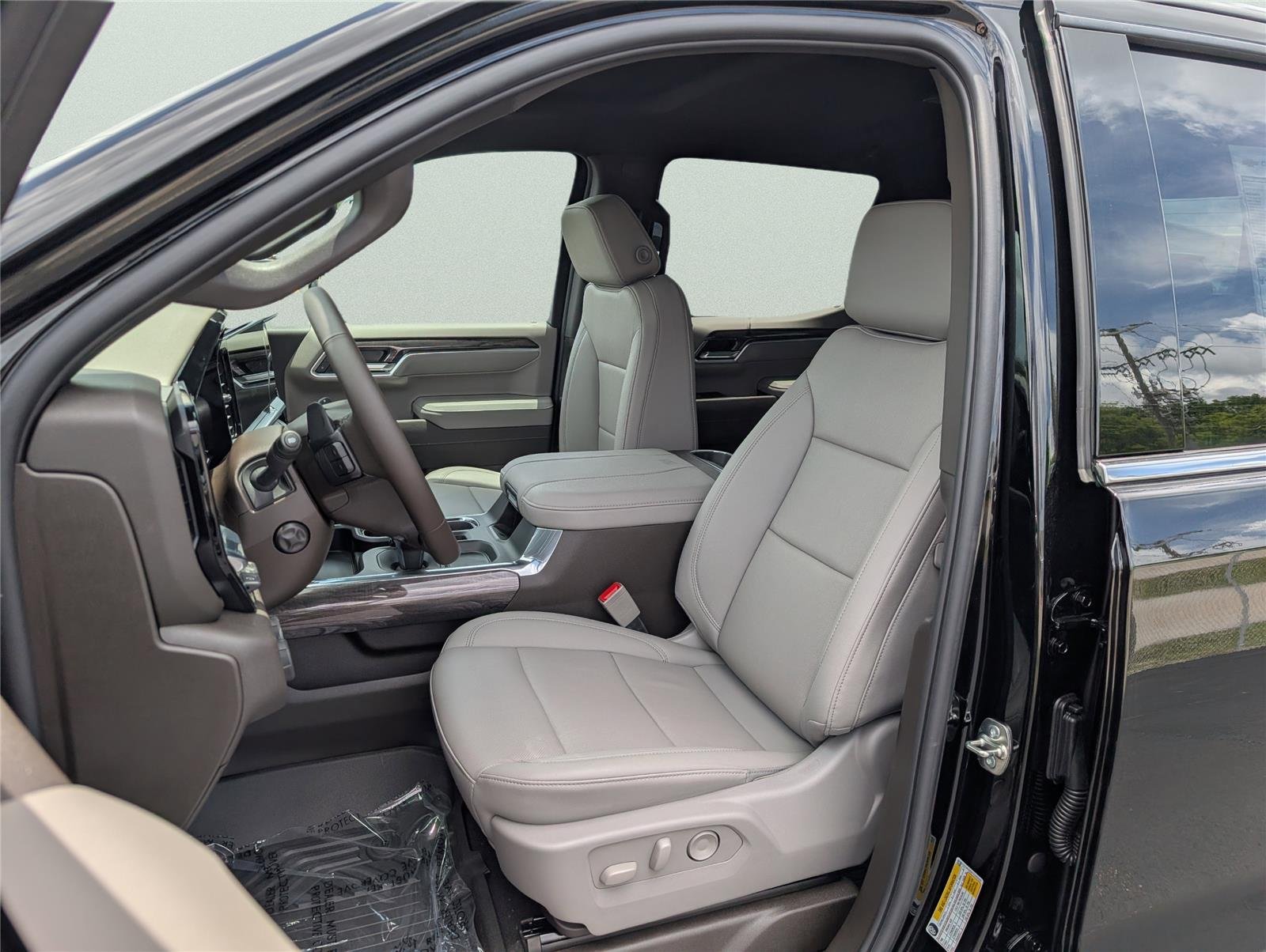 New 2026 Black Chevrolet LTZ image 24
