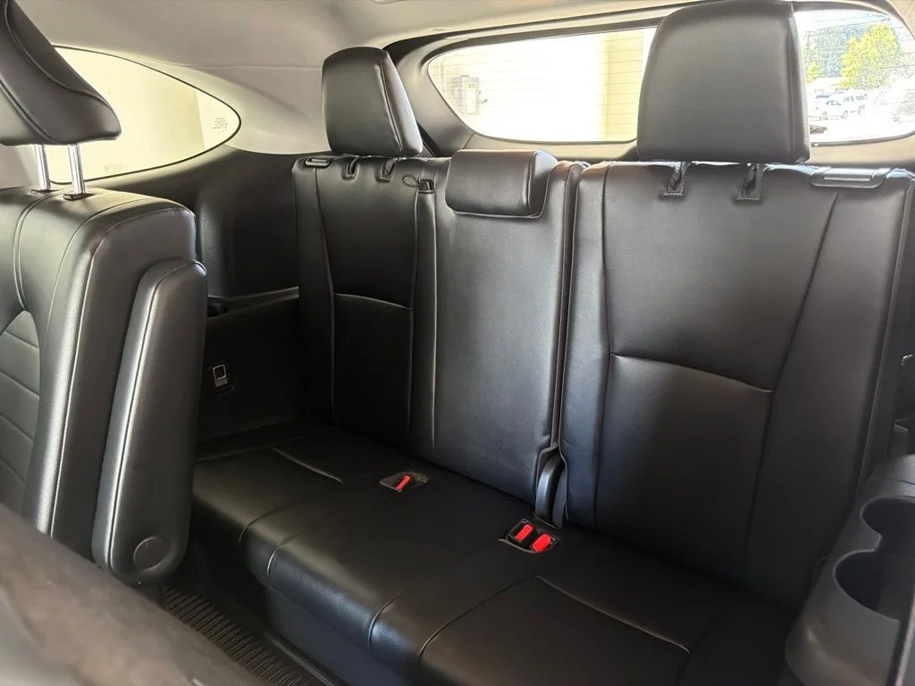 Used 2022 Moon Dust Toyota XLE image 28