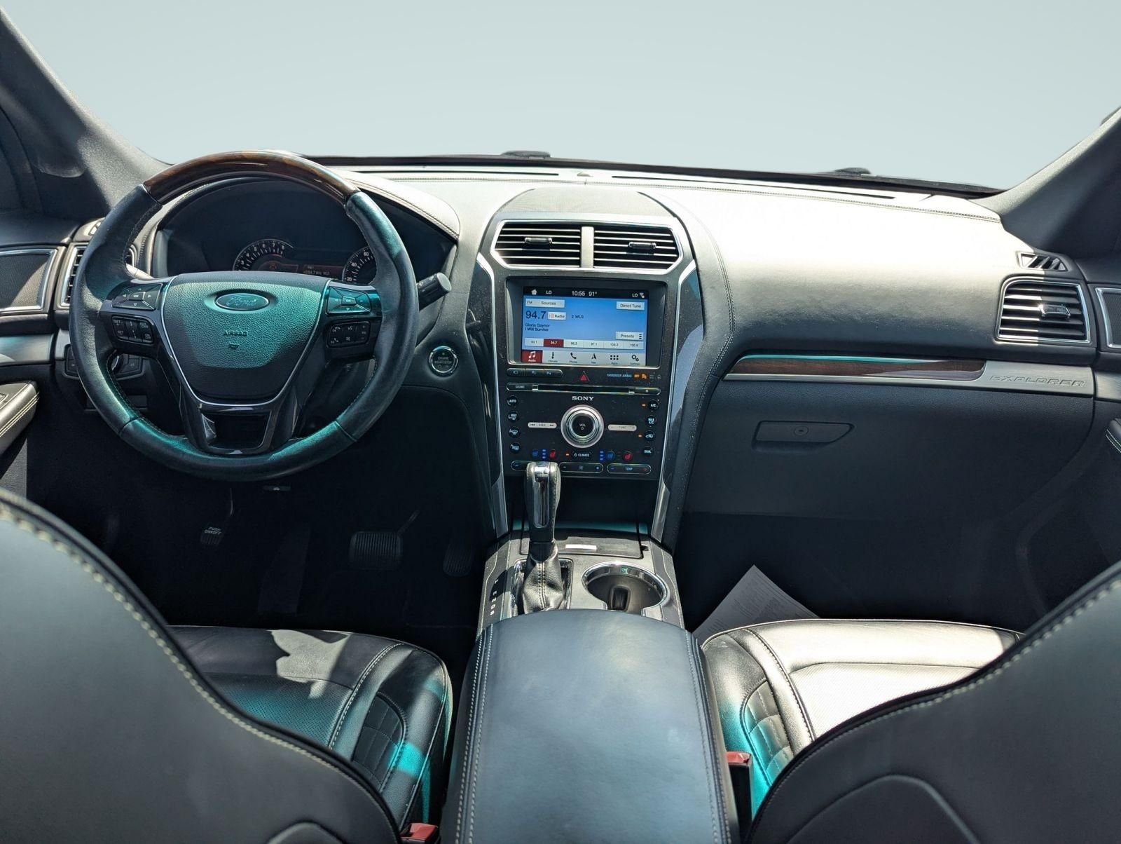 Used 2017 White Ford Platinum image 20