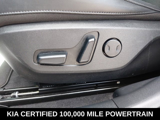 Used 2025 Gray Kia Light image 23