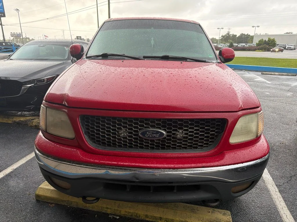 Used 2001  Ford XLT image 2