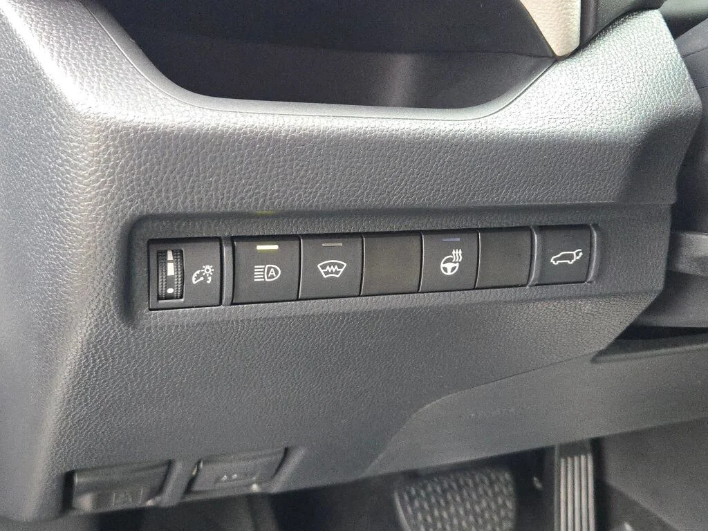 Used 2023 Silver Toyota XLE image 26