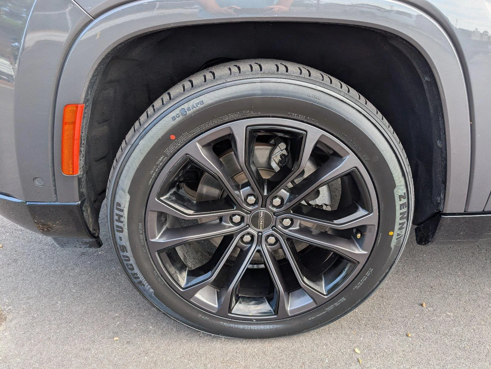 Used 2024 Baltic Gray Metallic Clearcoat Jeep Series II image 11