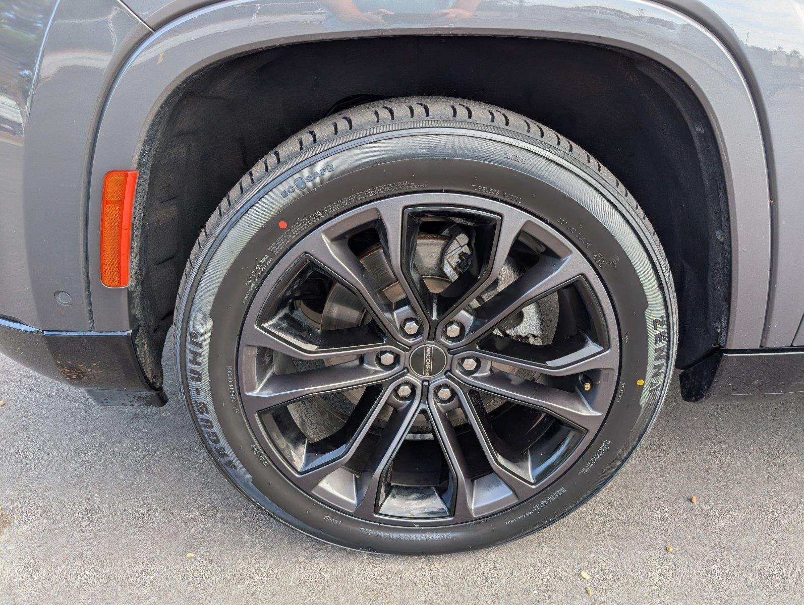 Used 2024 Baltic Gray Metallic Clearcoat Jeep Series II image 11