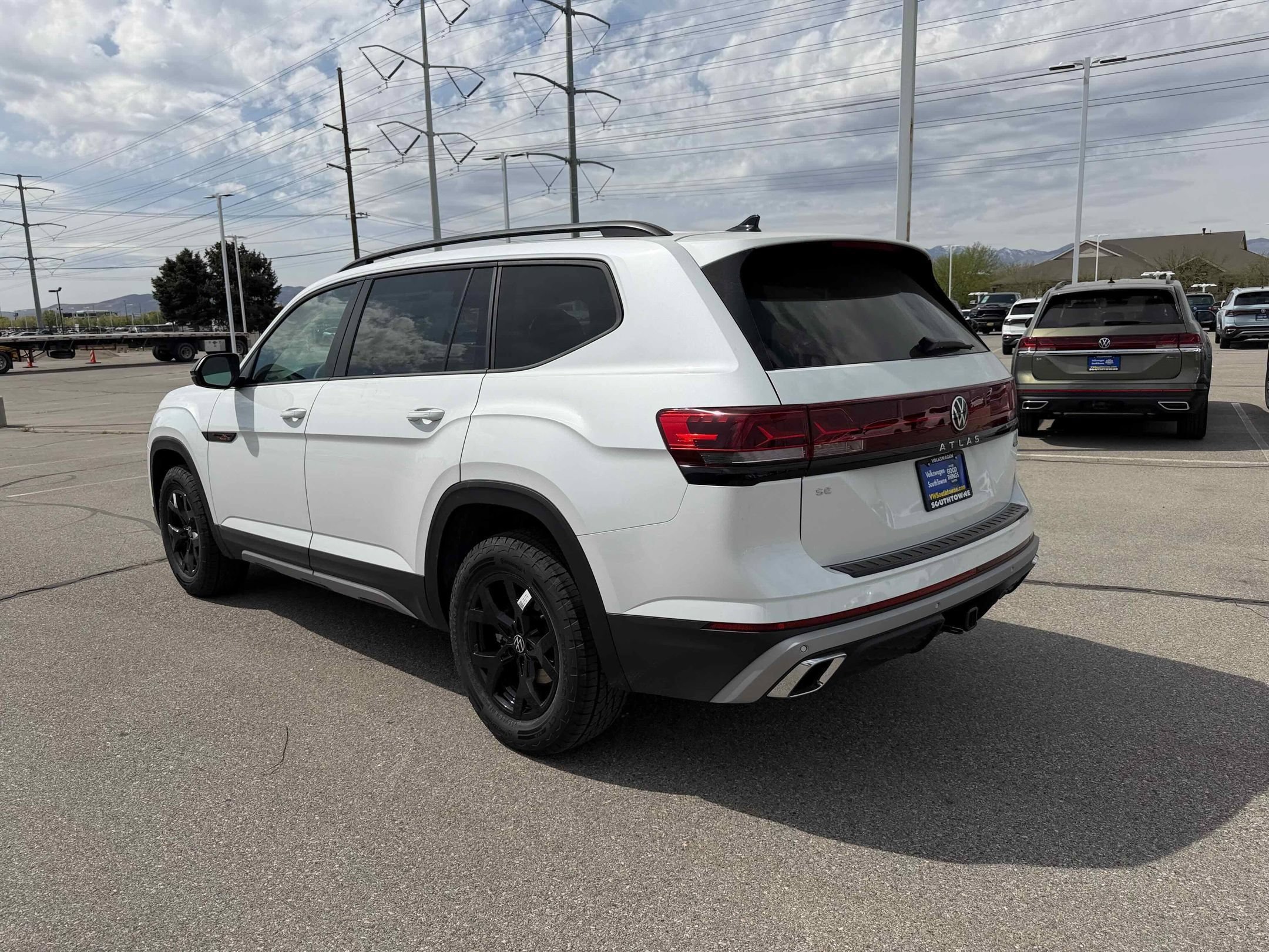 New 2026 Opal White Volkswagen 2.0T Peak Edition image 5