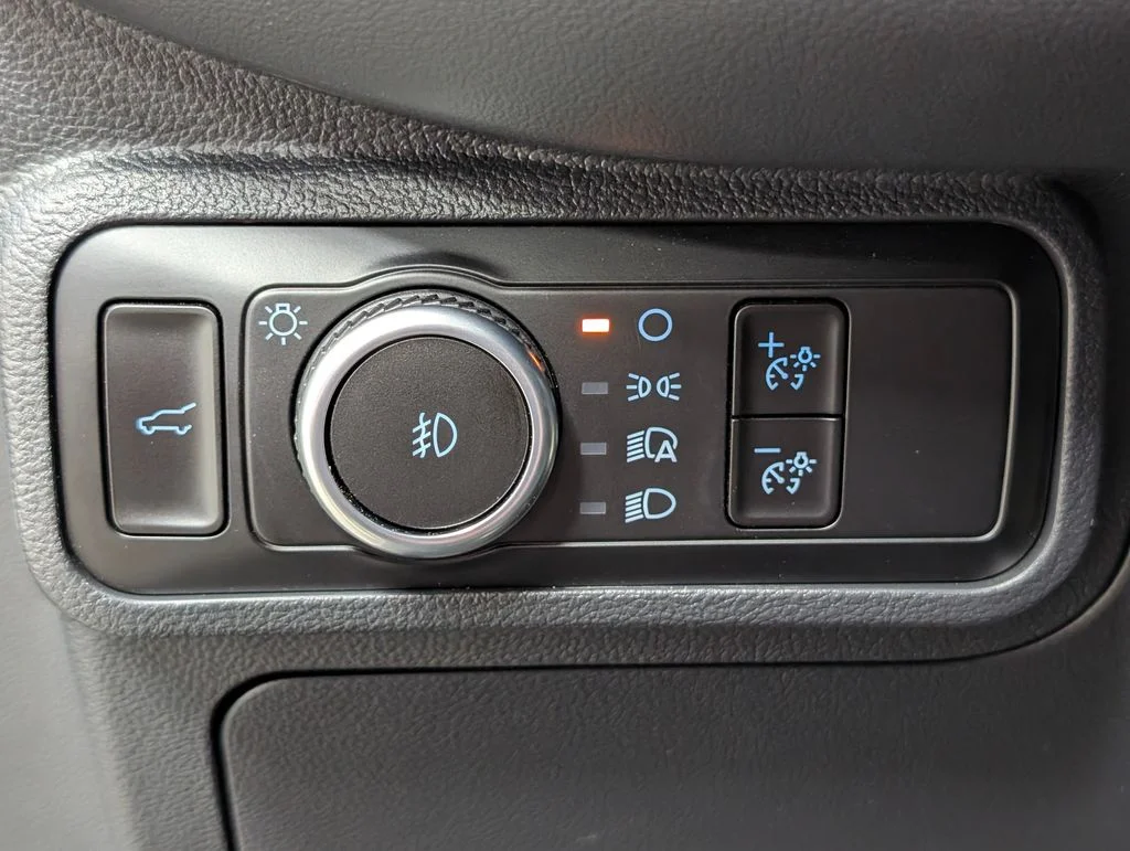 New 2026 Space White Metallic Ford Tremor® image 10