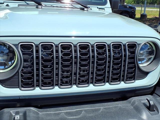 New 2026 Earl Clearcoat Jeep Sport S image 13