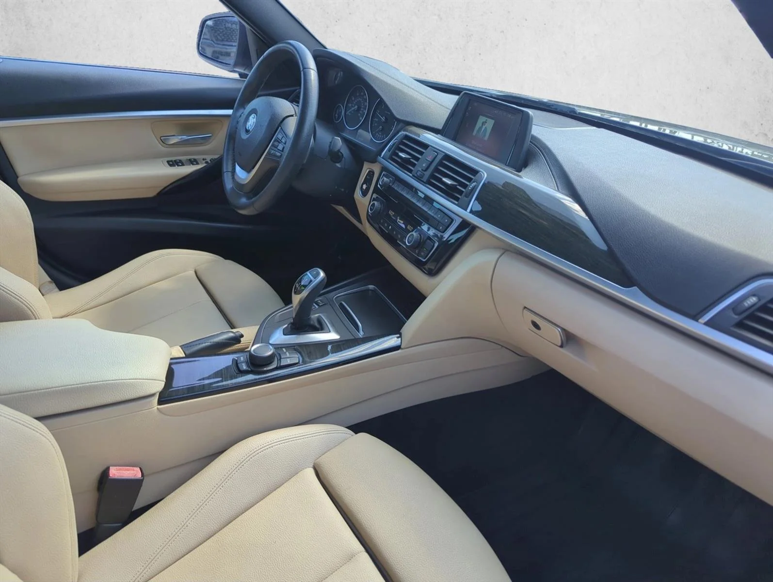Used 2018 Platinum Silver Metallic BMW 330i image 23
