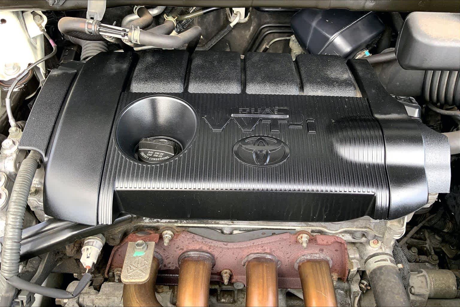 Used 2012 Blizzard Pearl Toyota  image 31