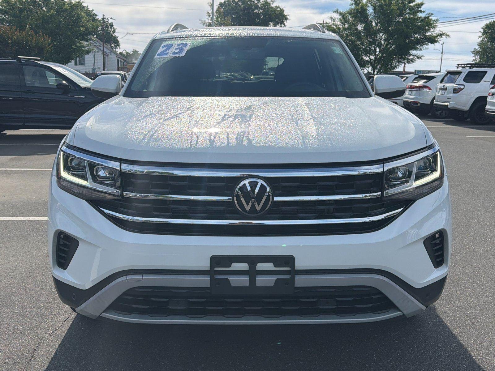 Used 2023 Pure White Volkswagen 3.6L V6 SE w/Technology image 8