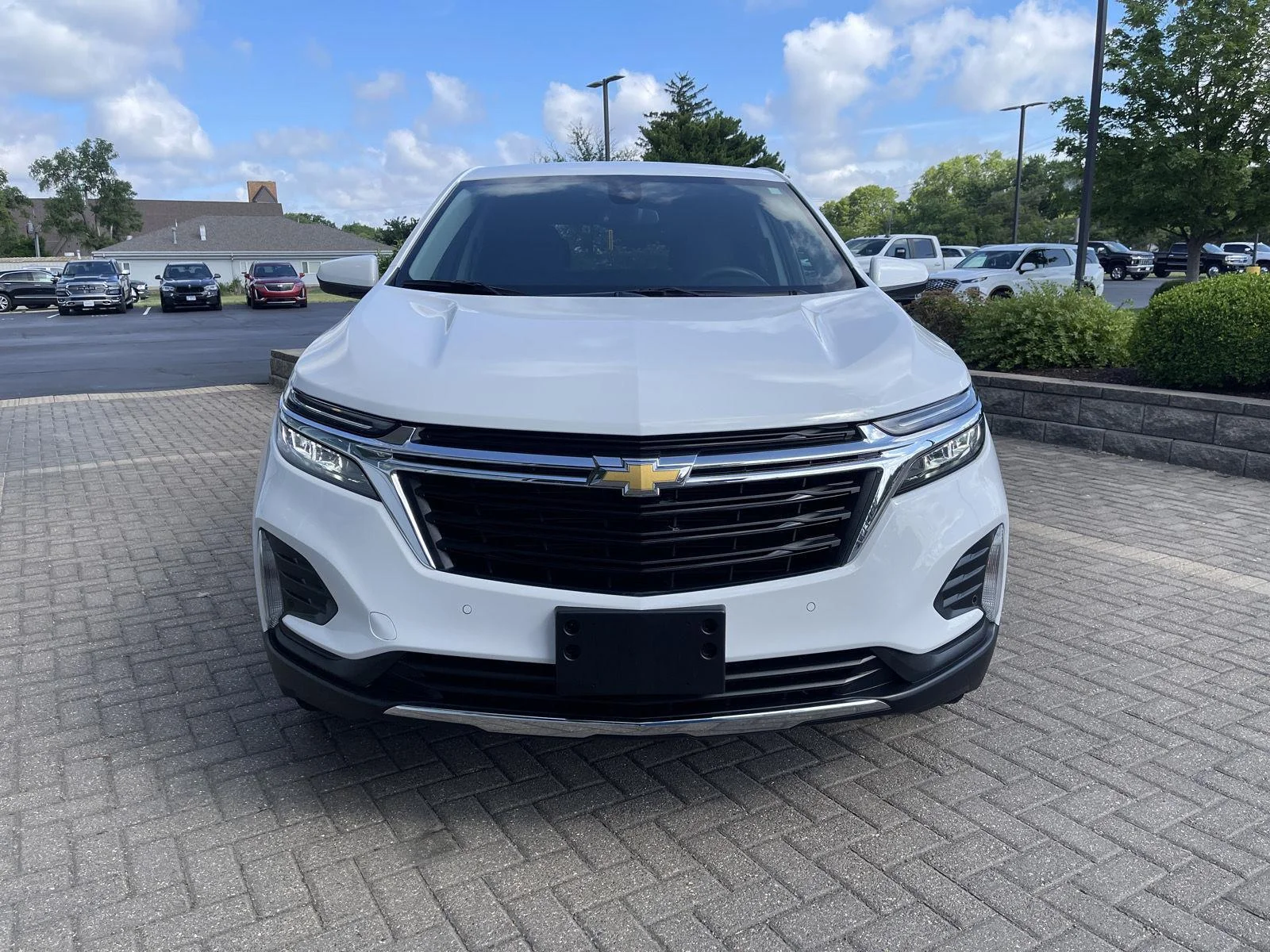 Used 2024 Summit White Chevrolet LT image 8