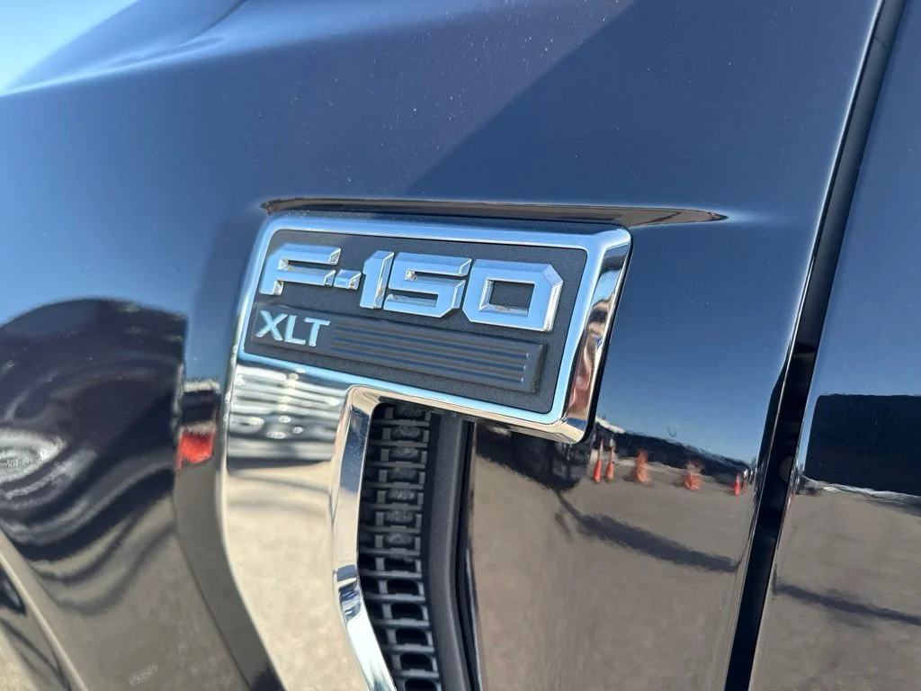 Used 2024 Black Metallic Ford XLT image 12