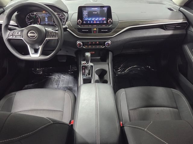 Used 2025 White Nissan 2.5 SV image 8