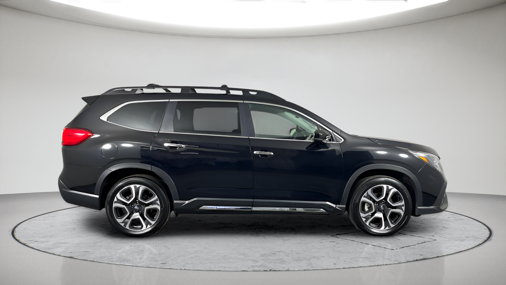 Used 2025 Crystal Black Silica Subaru Touring image 2