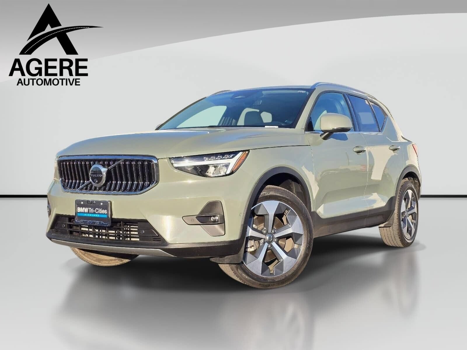 2023 Volvo XC40 Plus