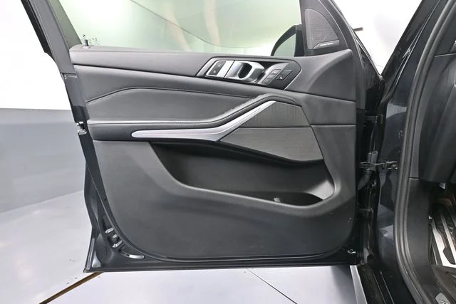 2022 BMW X5 M50i - Photo 20