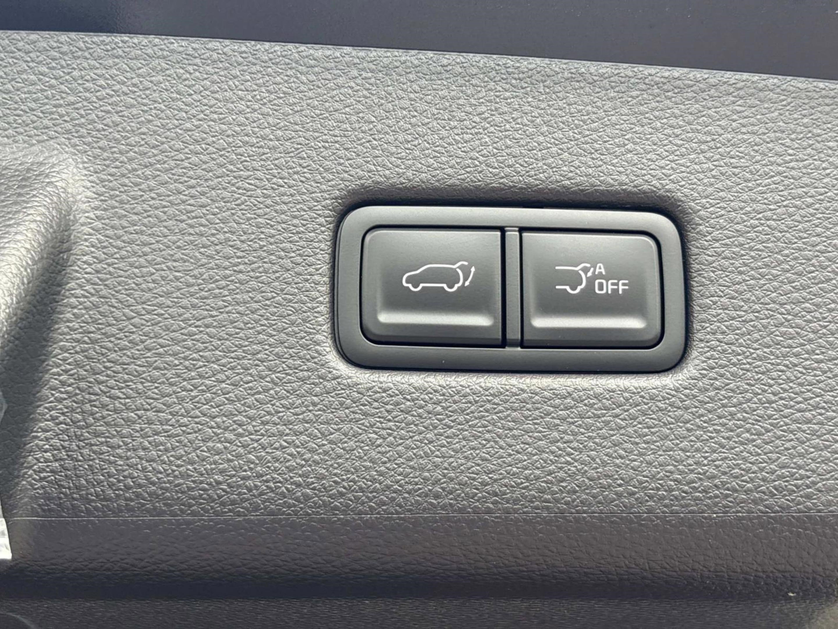 New 2026 Deep Chroma Blue Kia EX image 13