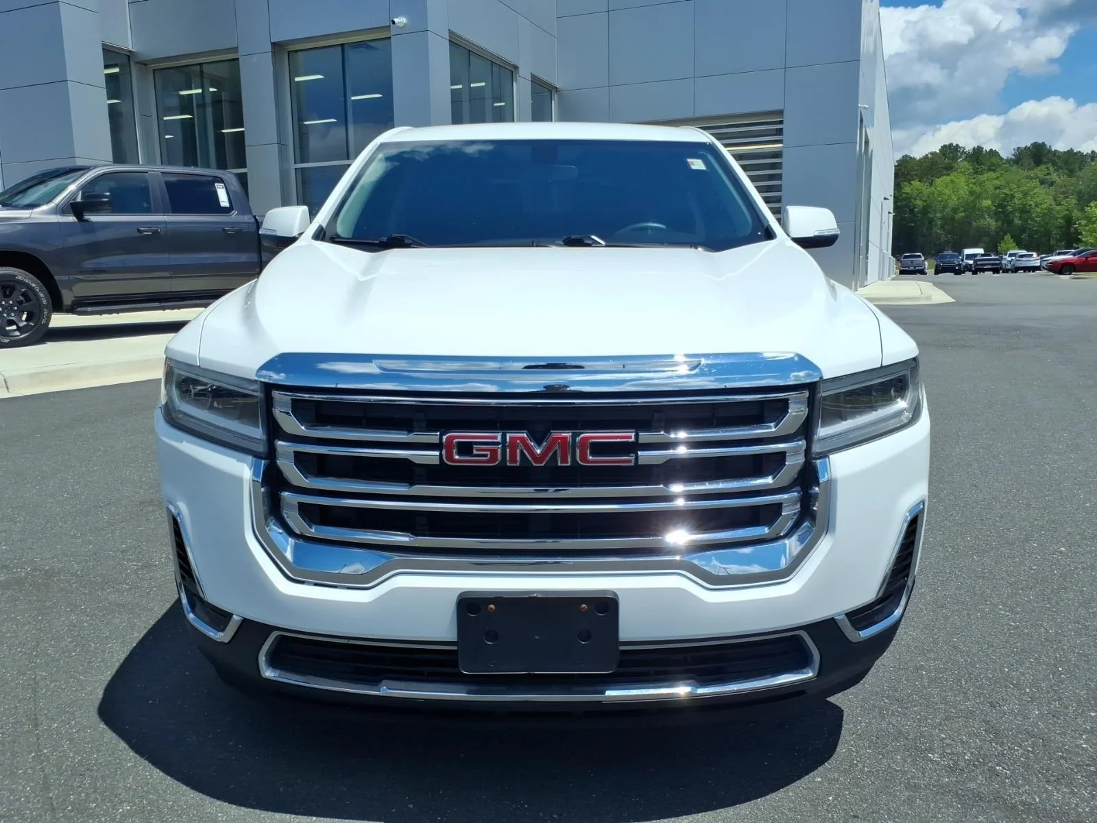 Used 2021 WHITE GMC SLE image 12
