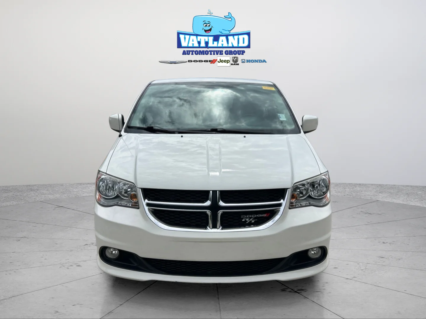 Used 2013 Stone White Dodge SXT image 8