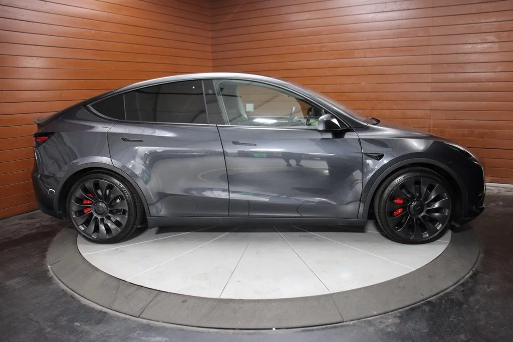 Used 2024 Stealth Gray Tesla Performance image 6