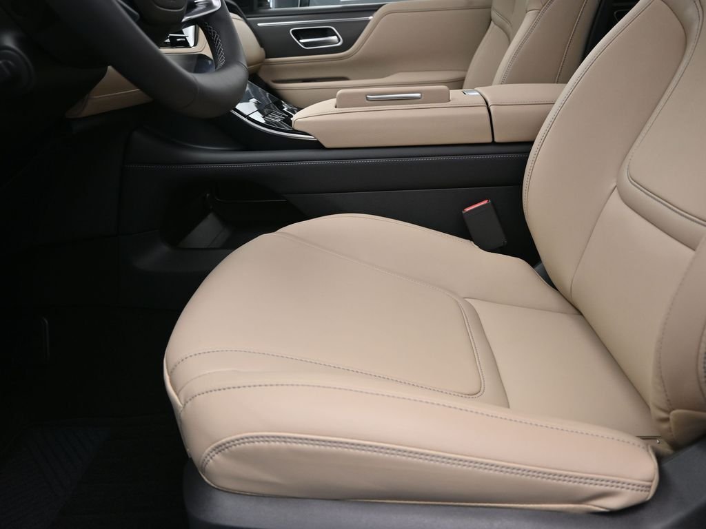 New 2026 RADIANT WHITE INFINITI Pure 2WD image 13