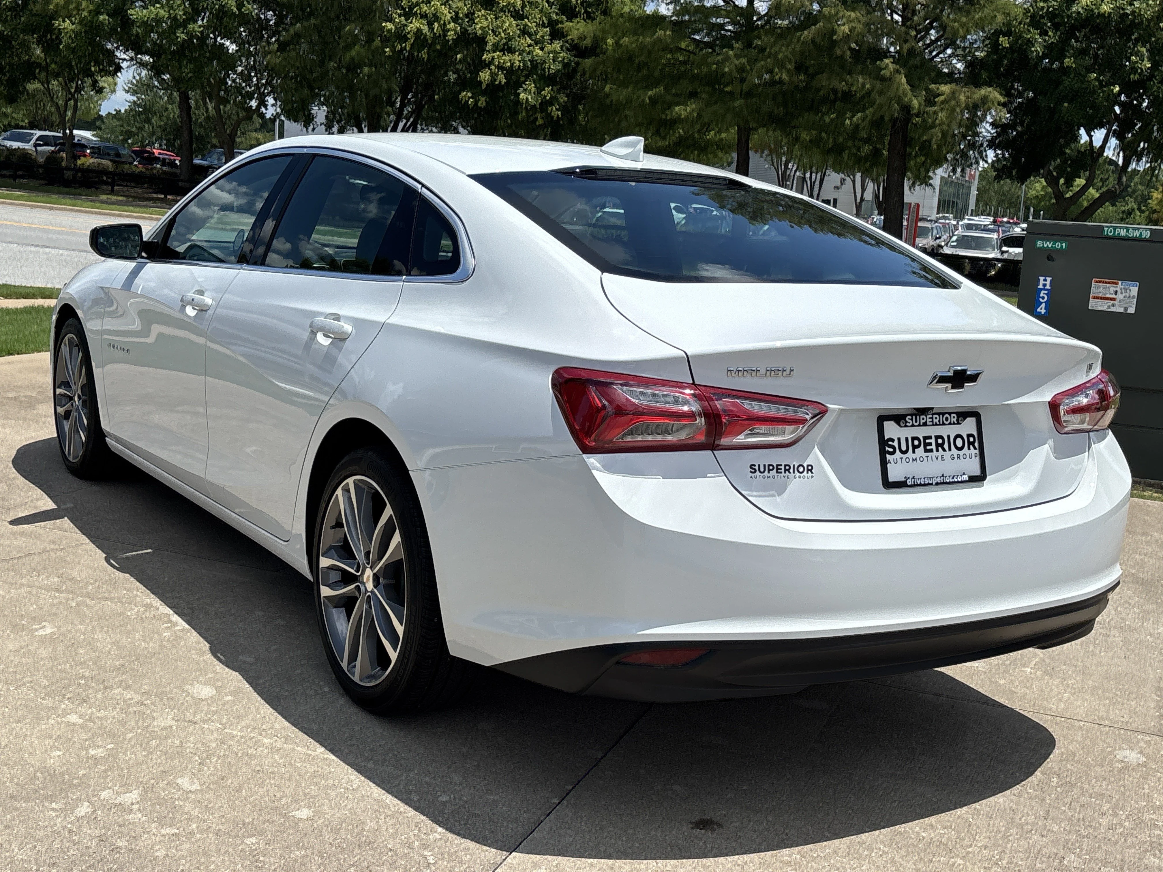 Used 2023 Summit White Chevrolet LT image 9