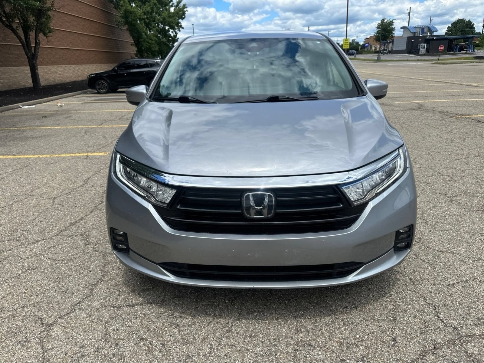 Used 2021 Lunar Silver Metallic Honda EX image 12