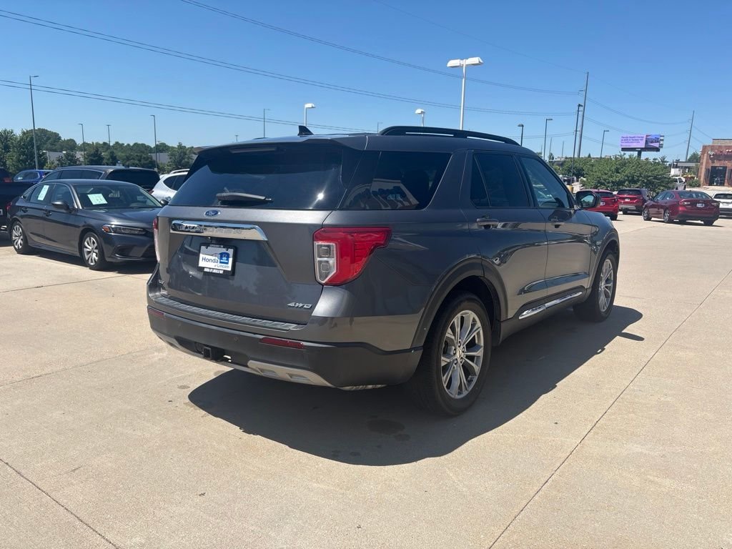 Used 2021 Gray Metallic Ford XLT image 5