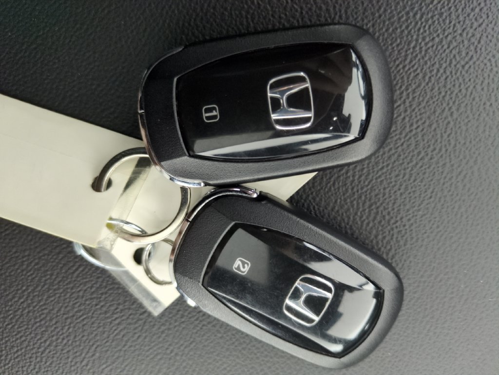 Certified Used 2025 Platinum White Pearl Honda Sport Touring image 36