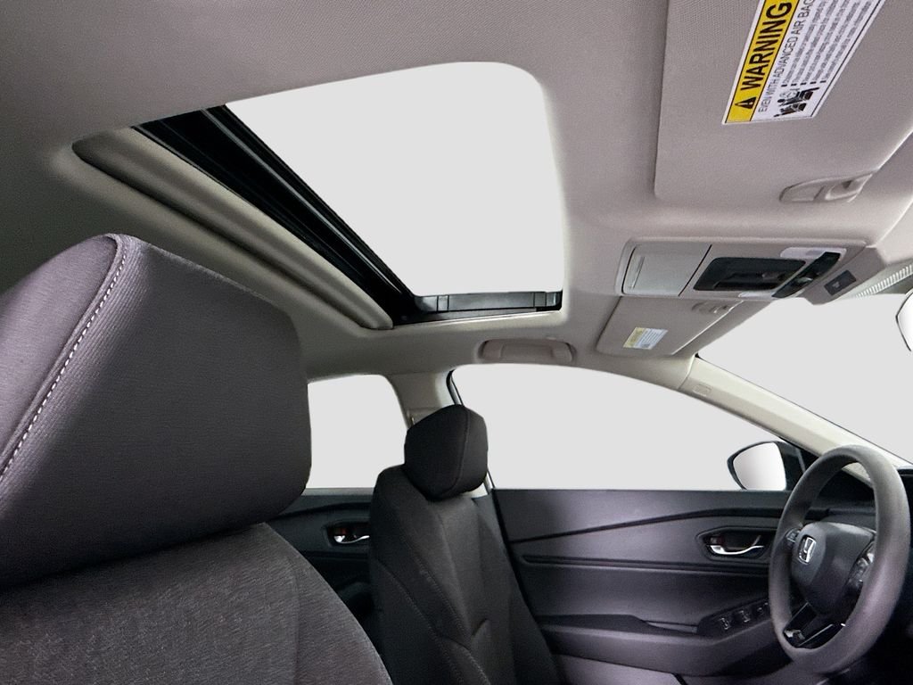 Certified Used 2025 Urban Gray Pearl Honda SE image 18