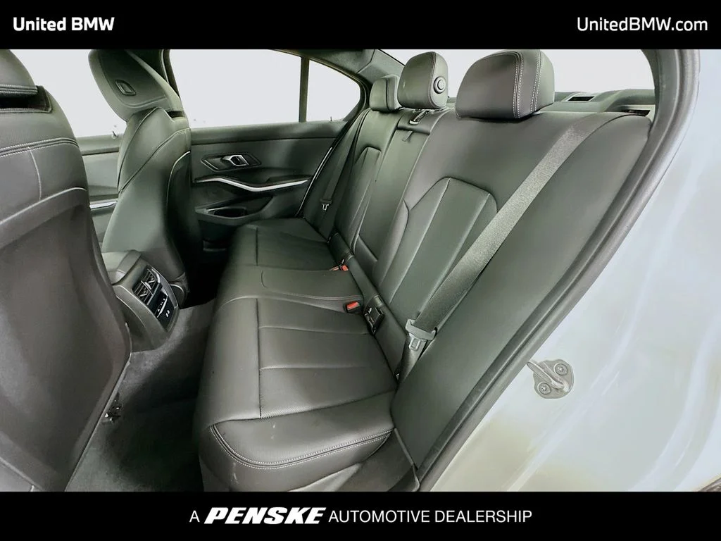 2025 BMW 3 Series 330i - Photo 25