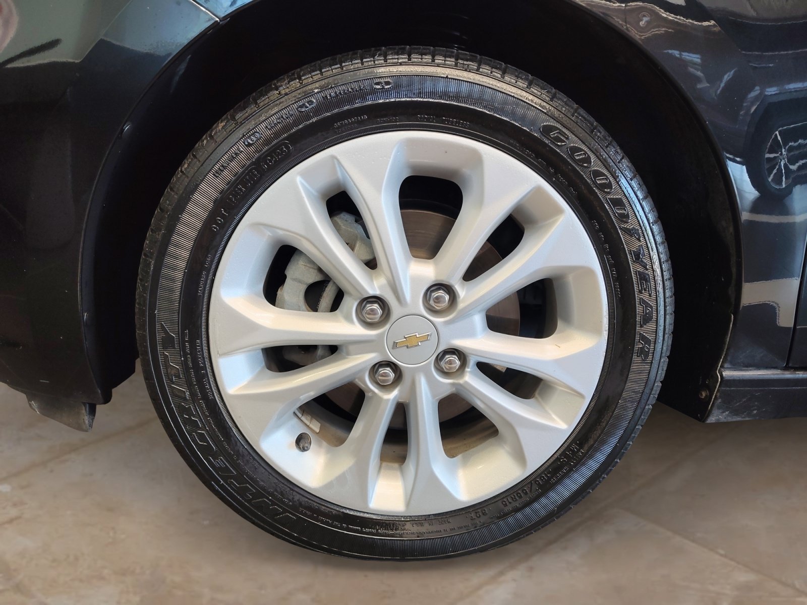 Used 2020 Mosaic Black Chevrolet LT image 25