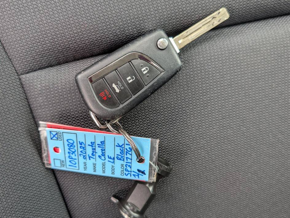 Used 2025 Underground Toyota LE image 30