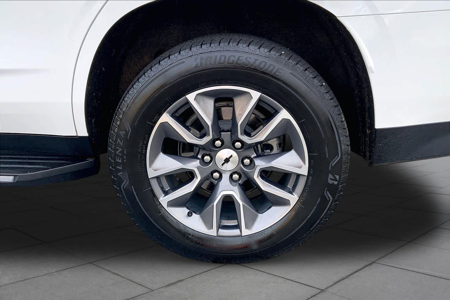 Used 2023 Summit White Chevrolet LT image 21