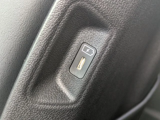 New 2026 Snow White Pearl Kia EX image 15