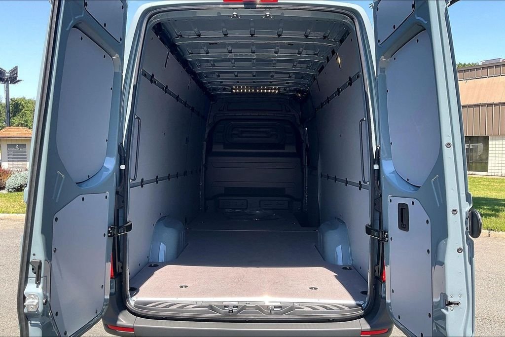 New 2026 Blue Gray Mercedes-Benz Cargo 170 WB image 10