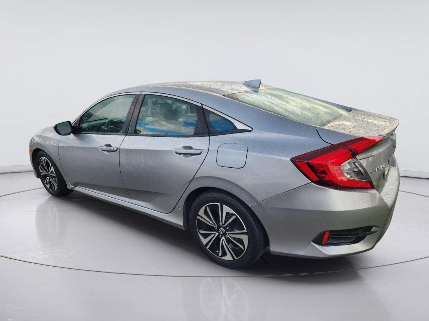Used 2017 Lunar Silver Metallic Honda EX-T image 3