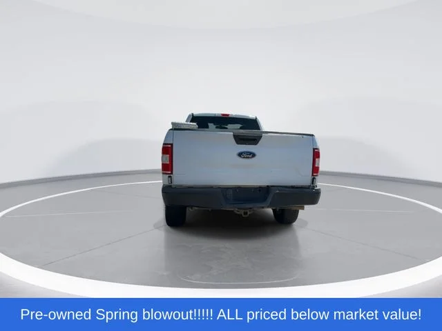 Used 2018 White Ford XL image 7