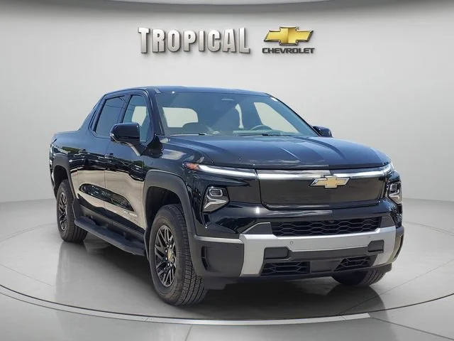 New 2026 Black Chevrolet LT - Extended Range image 7