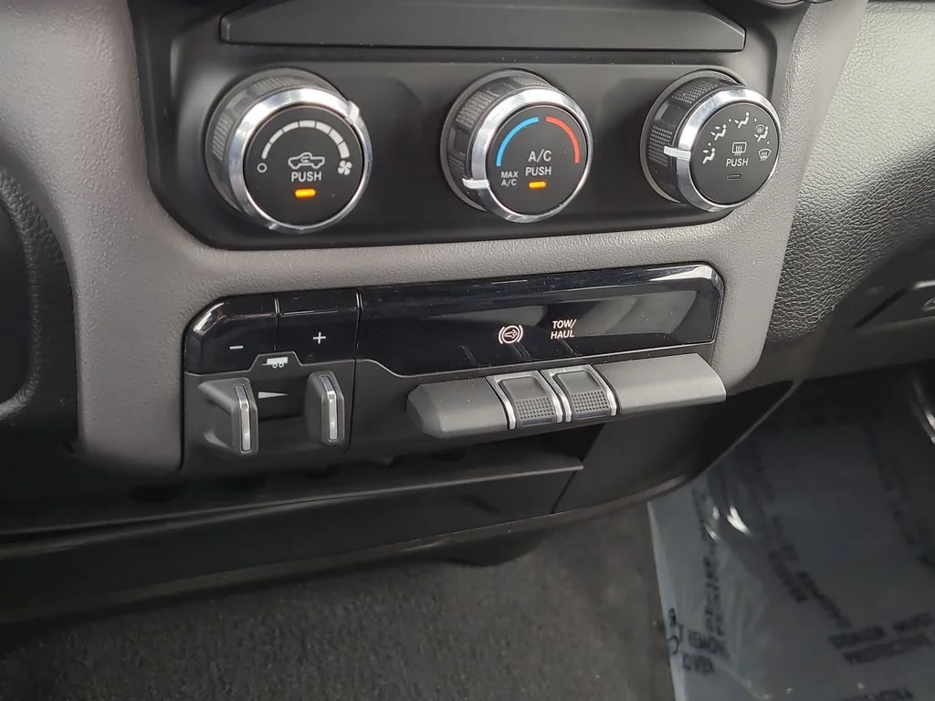 Used 2024 White Ram Big Horn image 23