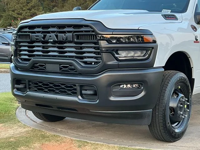 2027 RAM Ram 3500 Chassis Cab Tradesman - Photo 10