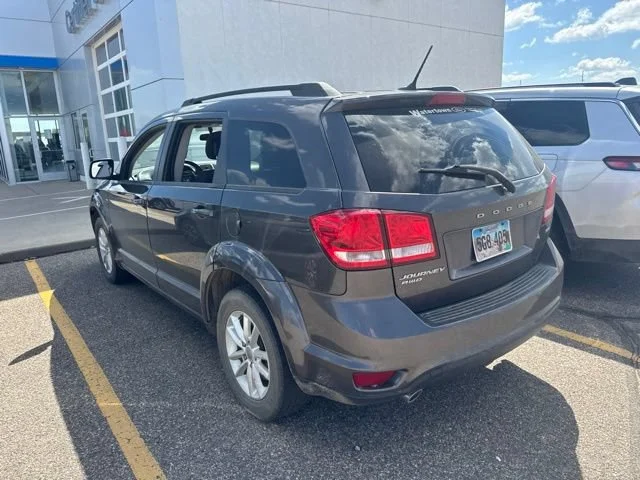 Used 2017 Granite Pearlcoat Dodge SXT image 7