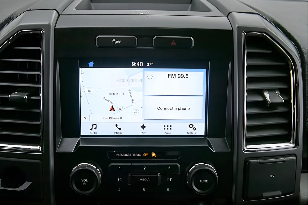 Used 2016 Oxford White Ford XLT image 19