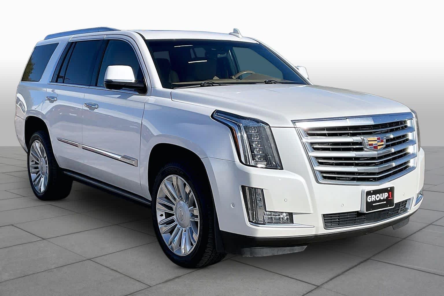 Used 2017 Crystal White Tricoat Cadillac Platinum image 3