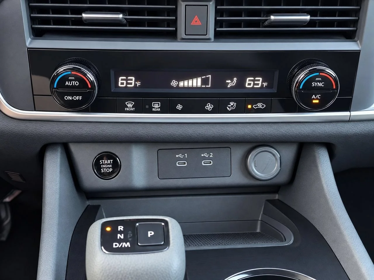 Used 2025  Nissan SV image 18